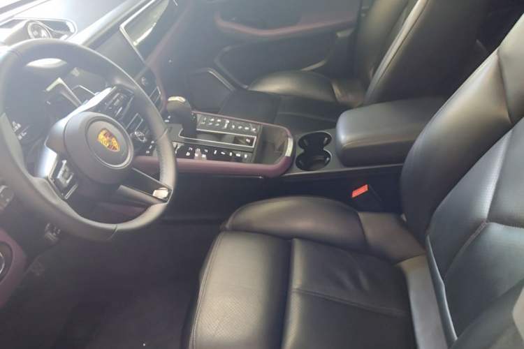 Used Porsche Macan 2016 Macan 2.0T Left Front Seat