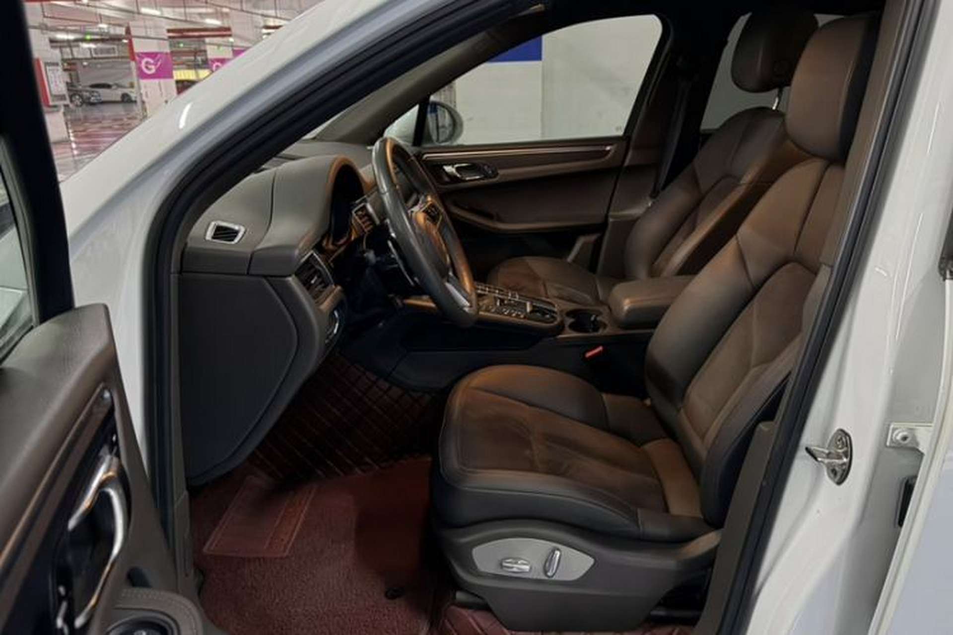 Used Porsche Macan 2016 Macan 2.0T Left Front Seat