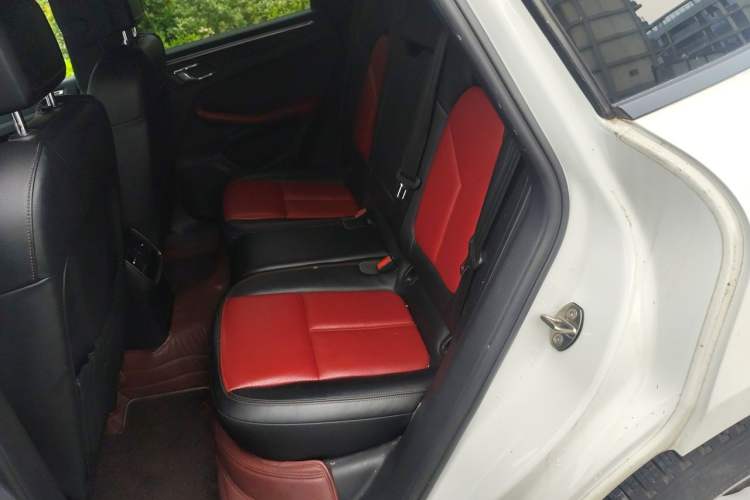 Used Porsche Macan 2016 Macan 2.0T Left Rear Seat