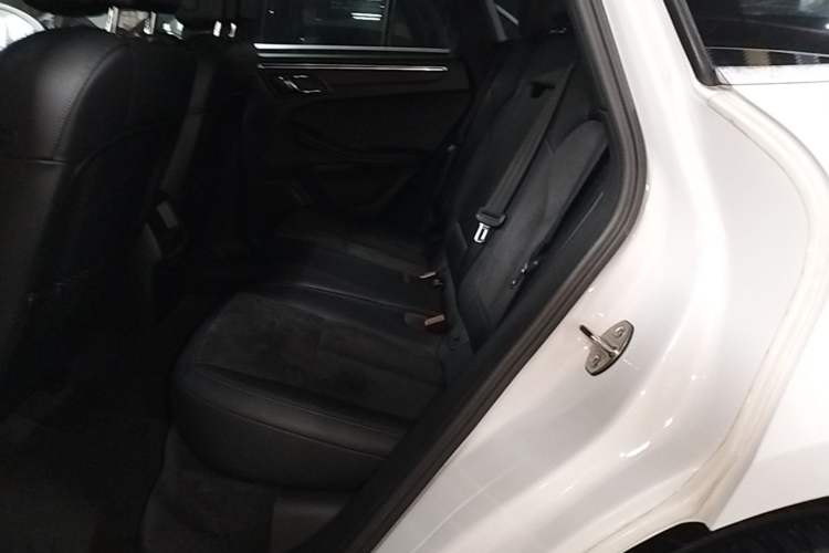 Used Porsche Macan 2016 Macan 2.0T Left Rear Seat