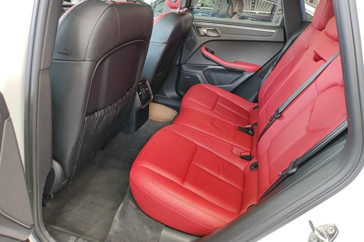Used Porsche Macan 2016 Macan 2.0T Left Rear Seat