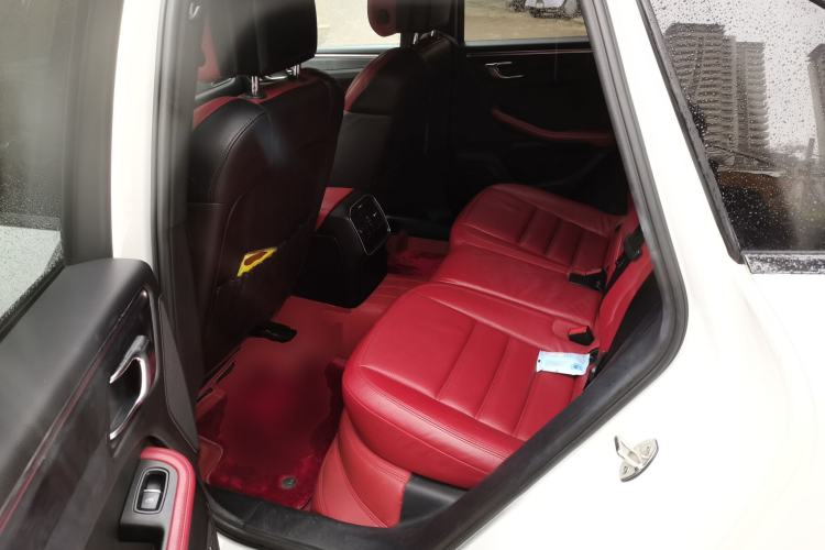 Used Porsche Macan  Left Rear Seat