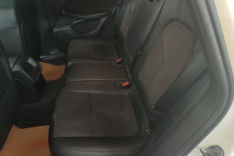 Used Porsche Macan 2016 Macan 2.0T Left Rear Seat