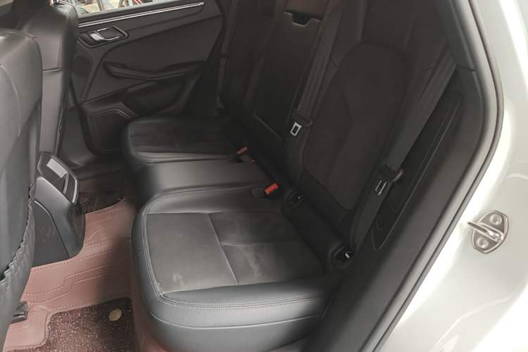 Used Porsche Macan 2016 Macan 2.0T Left Rear Seat