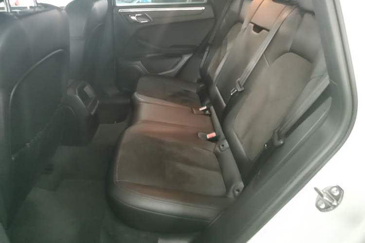 Used Porsche Macan 2016 Macan 2.0T Left Rear Seat