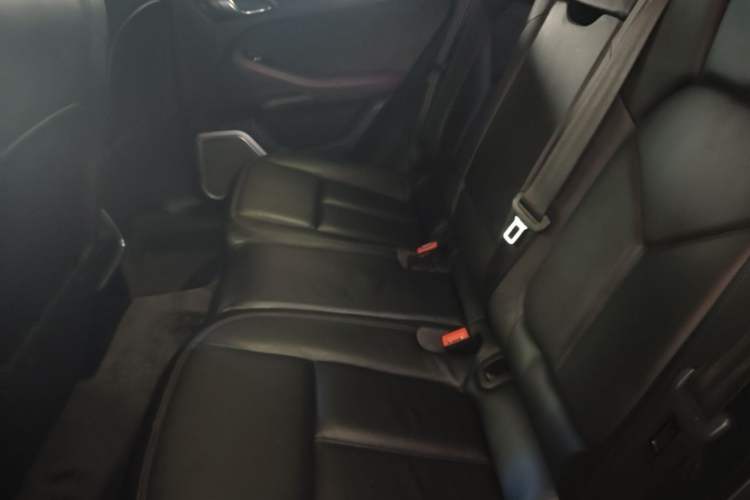 Used Porsche Macan 2016 Macan 2.0T Left Rear Seat