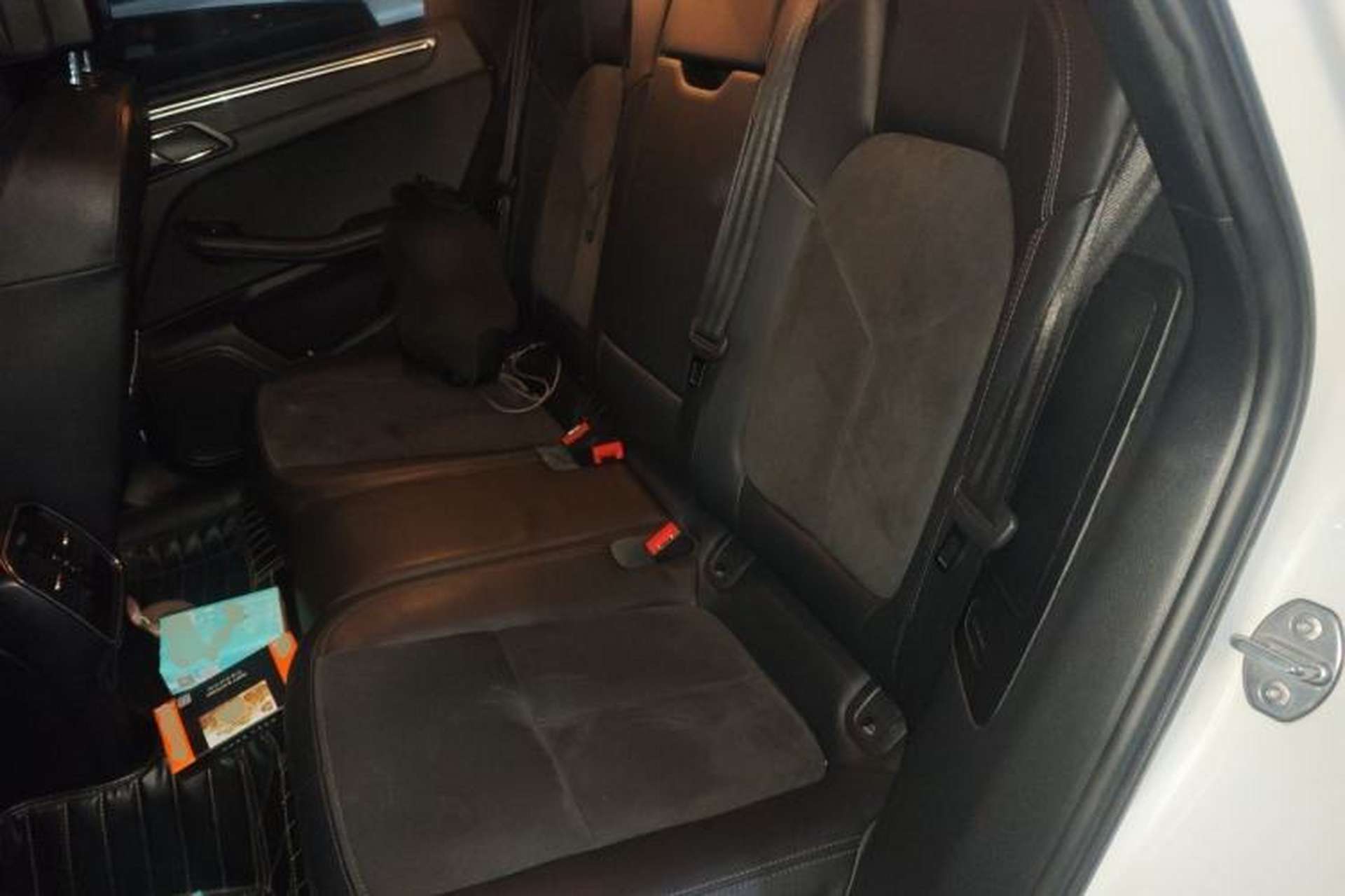 Used Porsche Macan 2016 Macan 2.0T Left Rear Seat