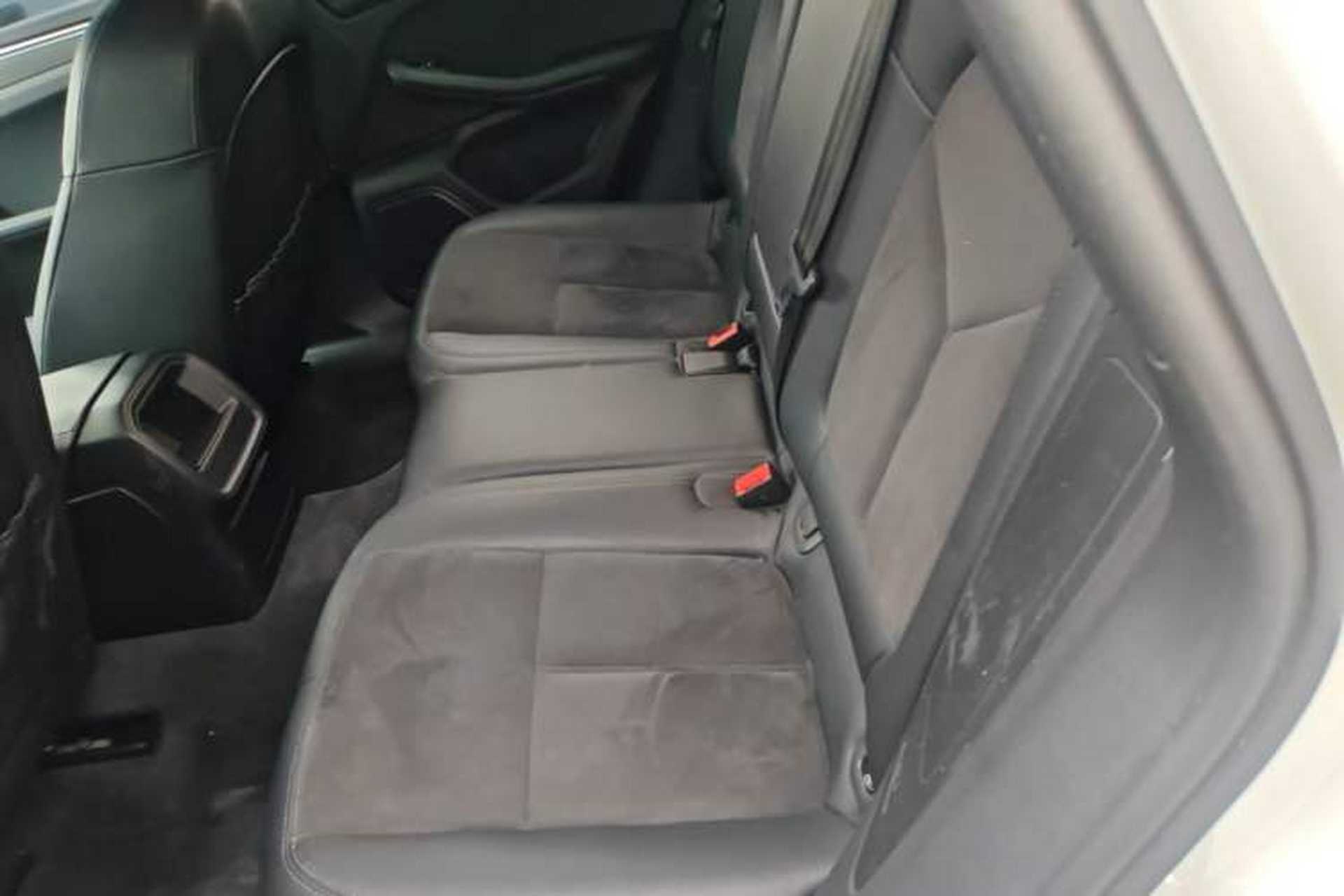 Used Porsche Macan 2016 Macan 2.0T Left Rear Seat