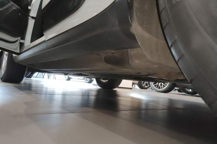 Used Porsche Macan 2016 Macan S 3.0T Left Side Sill