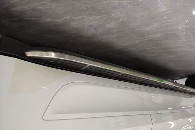Used Porsche Macan 2016 Macan 2.0T Left Side Sill
