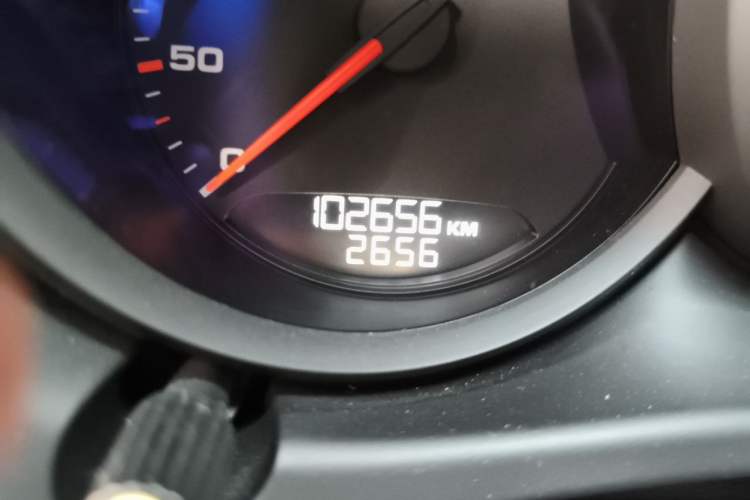 Used Porsche Macan 2016 Macan S 3.0T Odometer Close Up