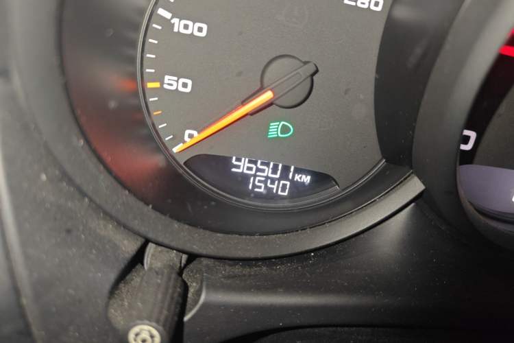 Used Porsche Macan 2016 Macan 2.0T Odometer Close Up