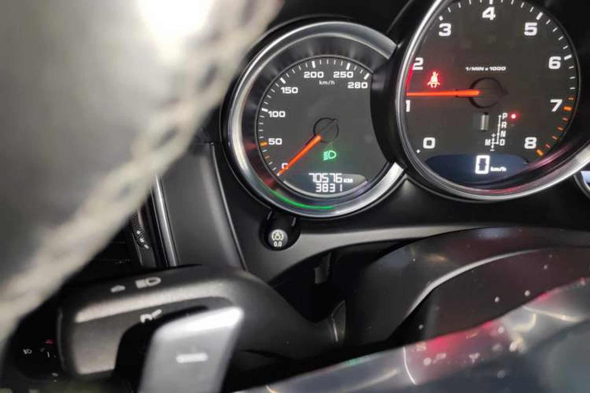 Used Porsche Macan 2016 Macan 2.0T Odometer Close Up
