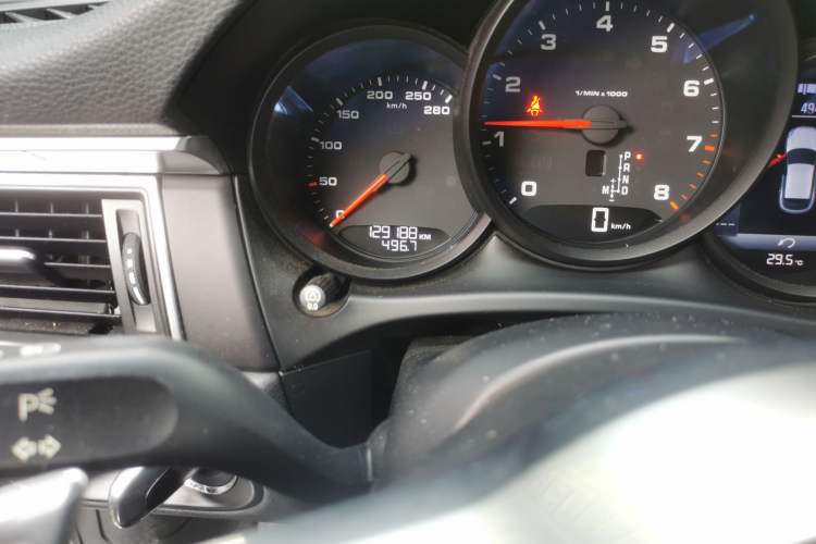 Used Porsche Macan 2016 Macan 2.0T Odometer Close Up