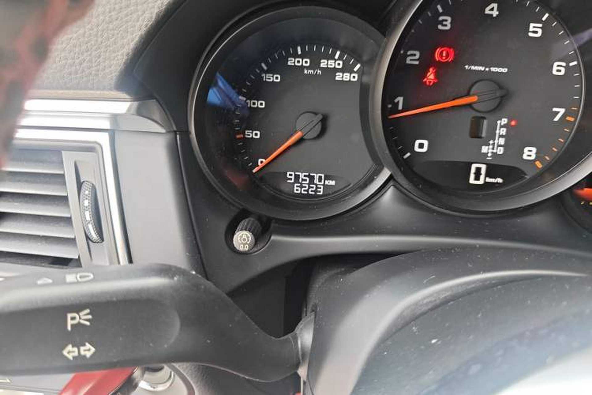 Used Porsche Macan 2016 Macan 2.0T Odometer Close Up