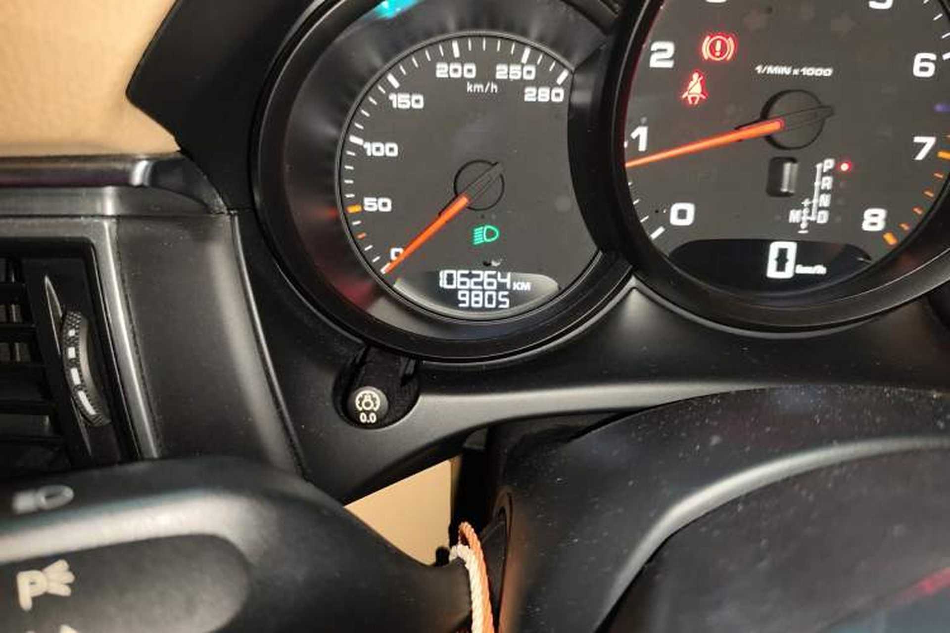 Used Porsche Macan 2016 Macan 2.0T Odometer Close Up