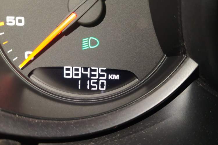 Used Porsche Macan 2016 Macan 2.0T Odometer Close Up
