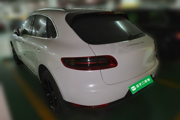 Used Porsche Macan 2016 Macan 2.0T Rear Left 45 Deg