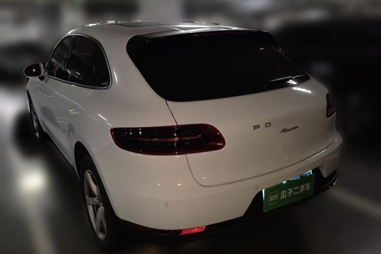 Used Porsche Macan 2016 Macan 2.0T Rear Left 45 Deg
