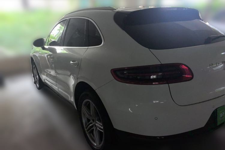 Used Porsche Macan 2016 Macan 2.0T Rear Left 45 Deg