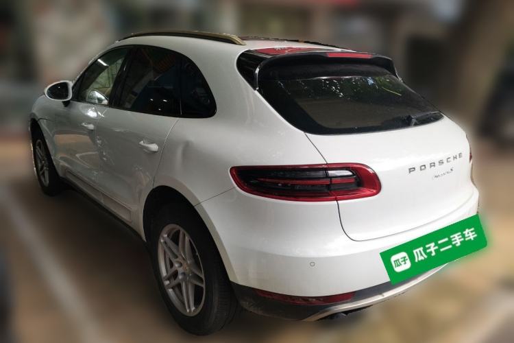 Used Porsche Macan 2016 Macan 2.0T Rear Left 45 Deg