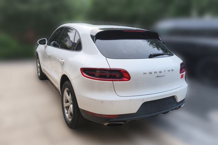Used Porsche Macan 2016 Macan 2.0T Rear Left 45 Deg
