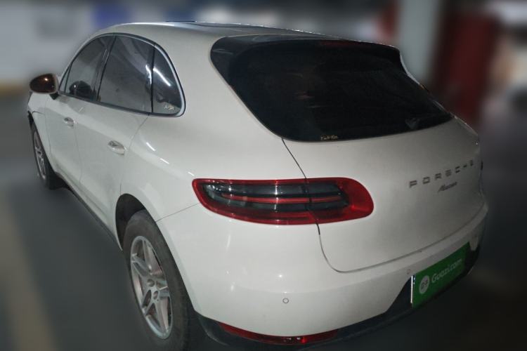 Used Porsche Macan 2016 Macan 2.0T Rear Left 45 Deg