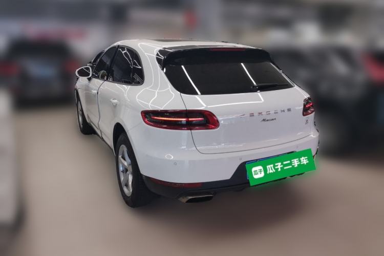 Used Porsche Macan 2016 Macan 2.0T Rear Left 45 Deg