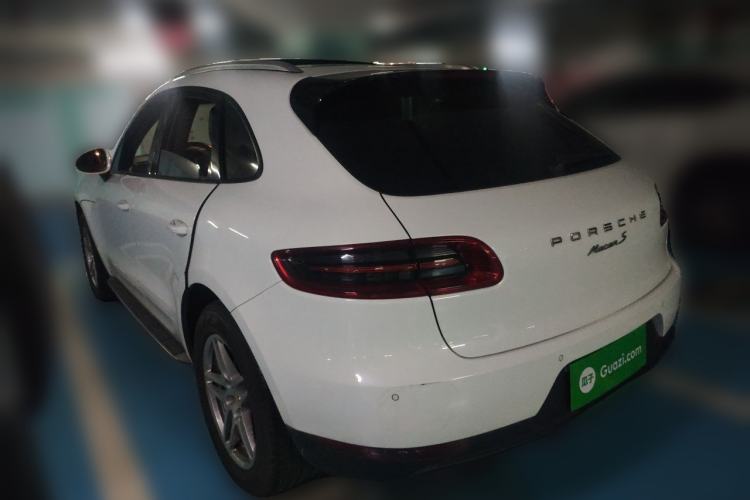Used Porsche Macan 2016 Macan 2.0T Rear Left 45 Deg