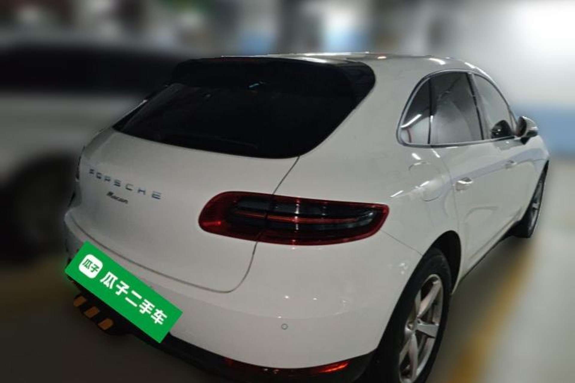 Used Porsche Macan 2016 Macan 2.0T Rear Right 45 Deg