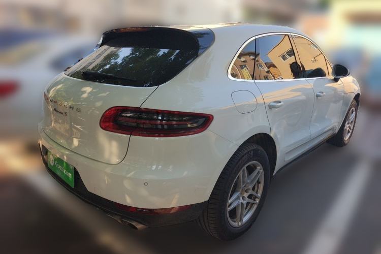 Used Porsche Macan 2016 Macan S 3.0T Rear Right 45 Deg