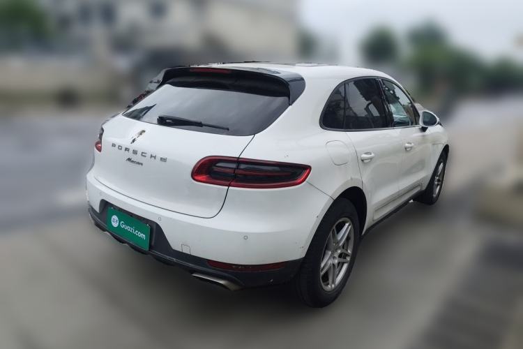 Used Porsche Macan 2016 Macan 2.0T Rear Right 45 Deg