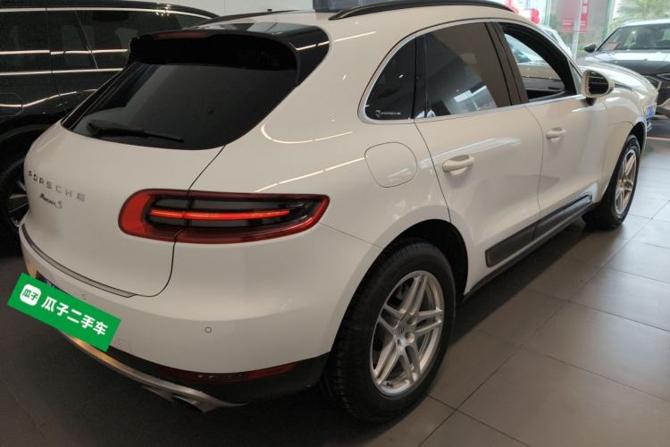 Used Porsche Macan 2016 Macan S 3.0T Rear Right 45 Deg