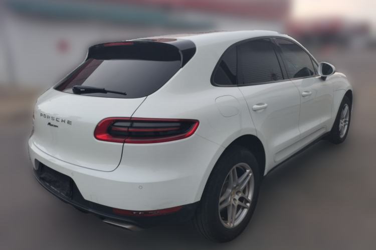 Used Porsche Macan 2016 Macan 2.0T Rear Right 45 Deg
