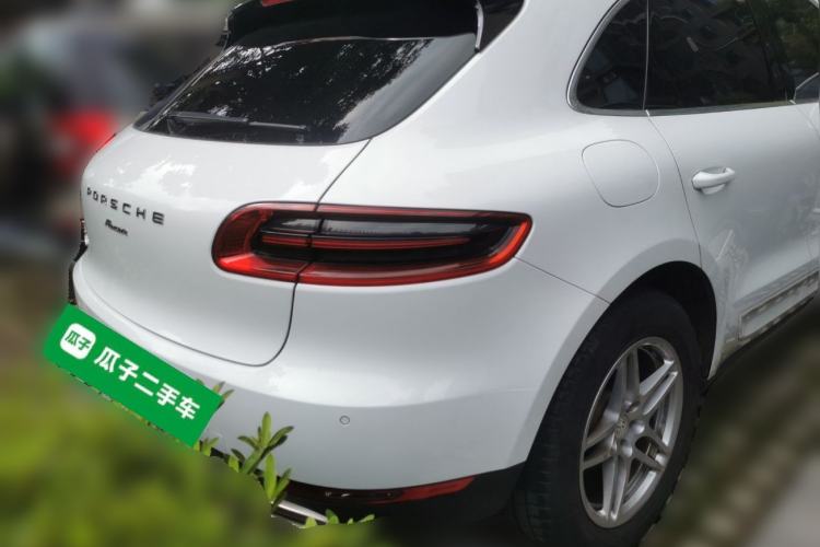 Used Porsche Macan 2016 Macan 2.0T Rear Right 45 Deg