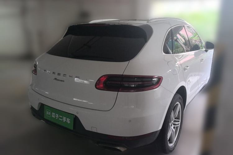 Used Porsche Macan 2016 Macan 2.0T Rear Right 45 Deg
