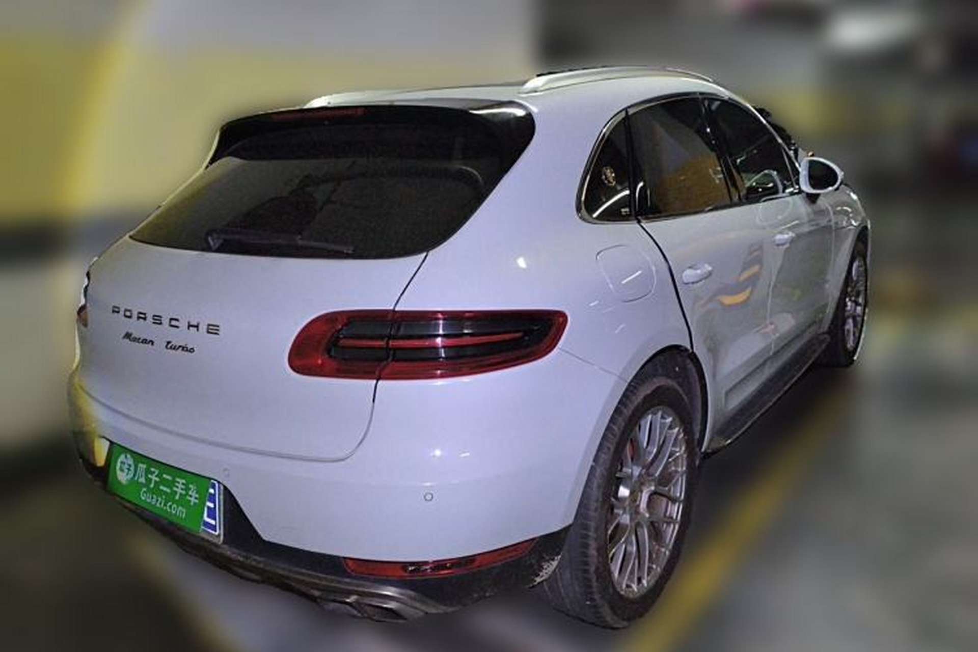 Used Porsche Macan 2016 Macan 2.0T Rear Right 45 Deg