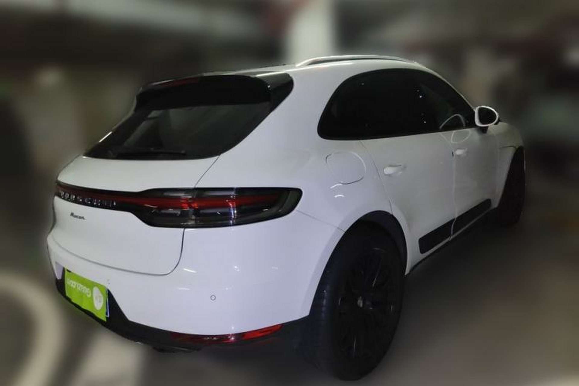 Used Porsche Macan 2016 Macan 2.0T Rear Right 45 Deg
