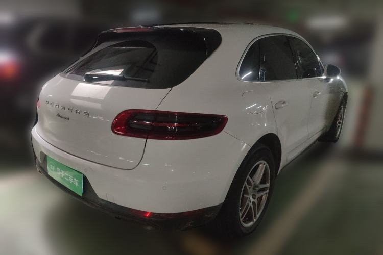 Used Porsche Macan 2016 Macan 2.0T Rear Right 45 Deg