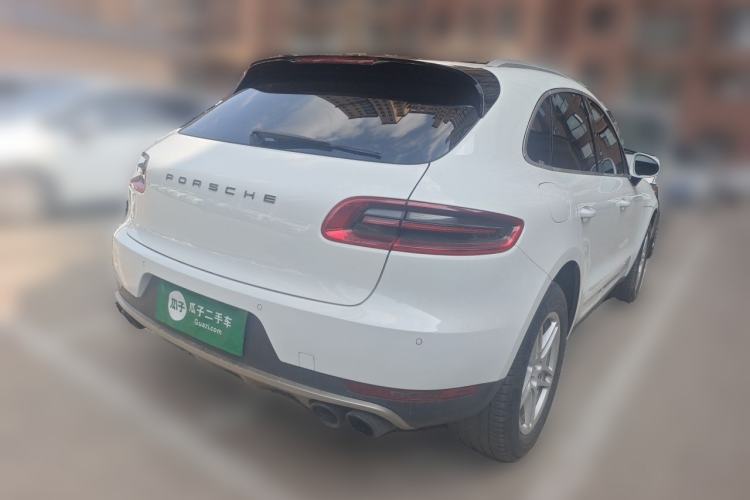 Used Porsche Macan 2016 Macan 2.0T Rear Right 45 Deg