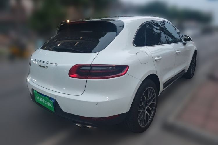 Used Porsche Macan 2016 Macan S 3.0T Rear Right 45 Deg