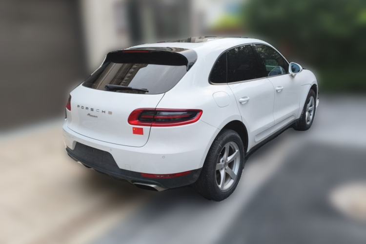 Used Porsche Macan 2016 Macan 2.0T Rear Right 45 Deg