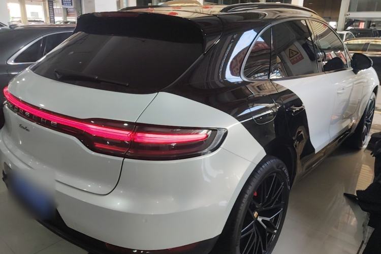 Used Porsche Macan 2016 Macan 2.0T Rear Right 45 Deg