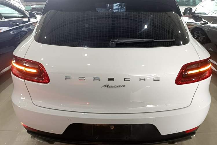 Used Porsche Macan 2016 Macan 2.0T Rear