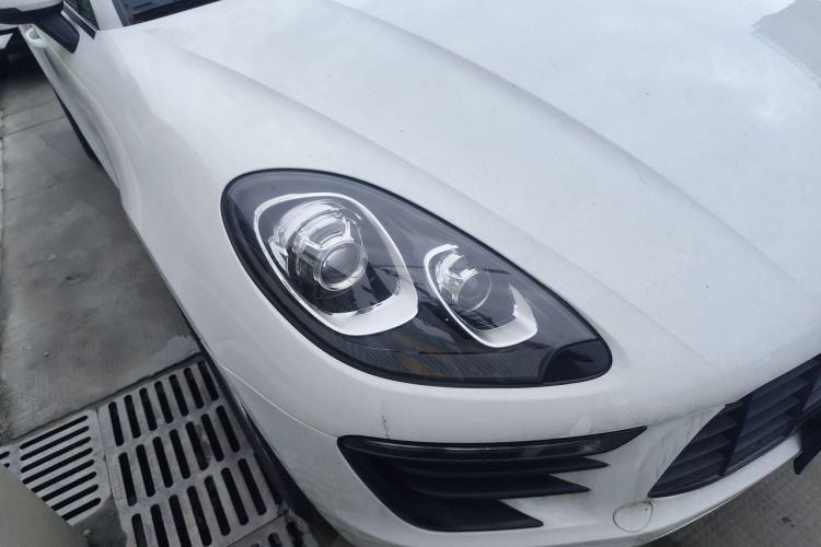 Used Porsche Macan 2016 Macan 2.0T Right Front Headlight