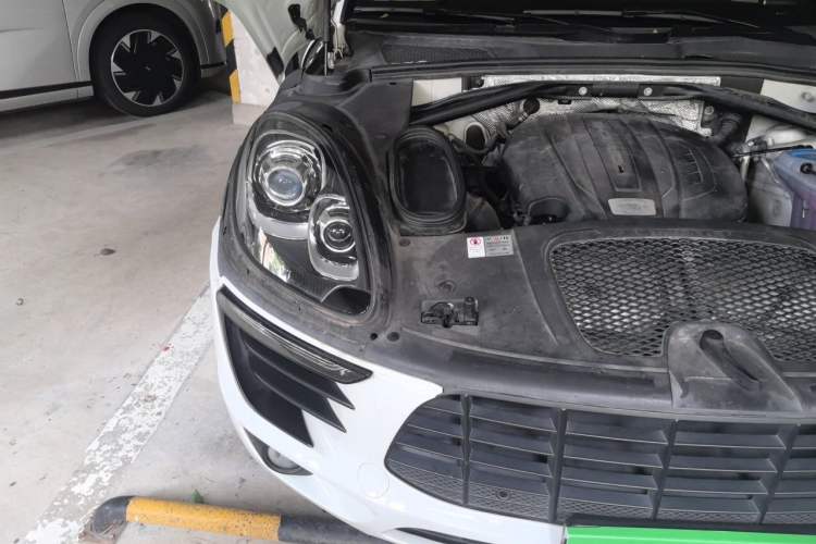 Used Porsche Macan 2016 Macan 2.0T Right Front Headlight