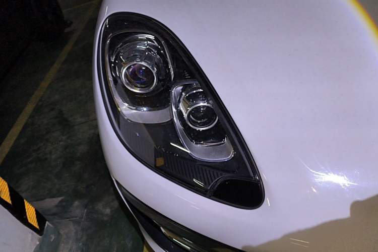 Used Porsche Macan 2016 Macan 2.0T Right Front Headlight