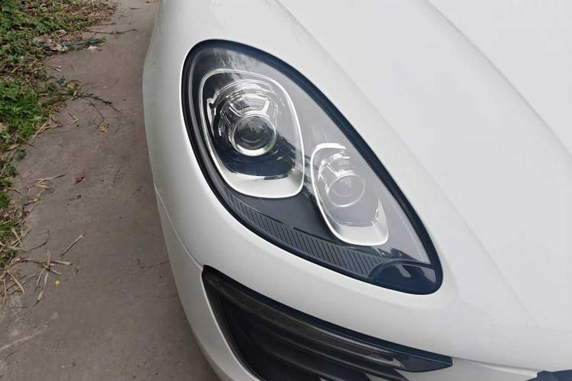 Used Porsche Macan 2016 Macan 2.0T Right Front Headlight