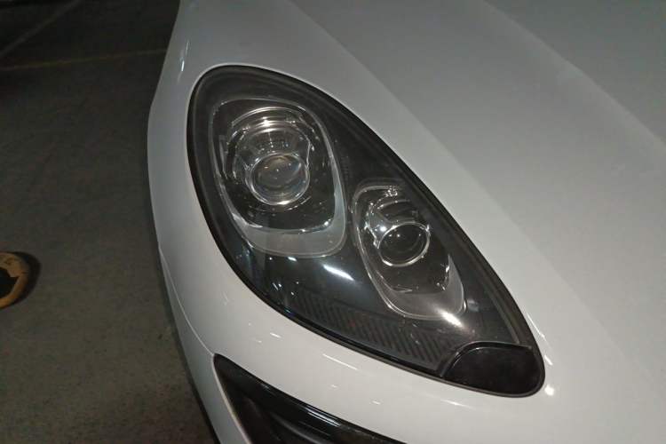 Used Porsche Macan 2016 Macan 2.0T Right Front Headlight
