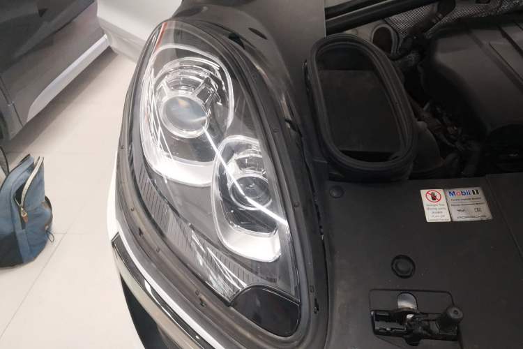 Used Porsche Macan 2016 Macan 2.0T Right Front Headlight